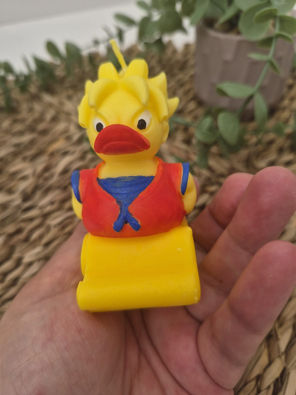 Vela decorativa PATITO GOKU en la Nimbus